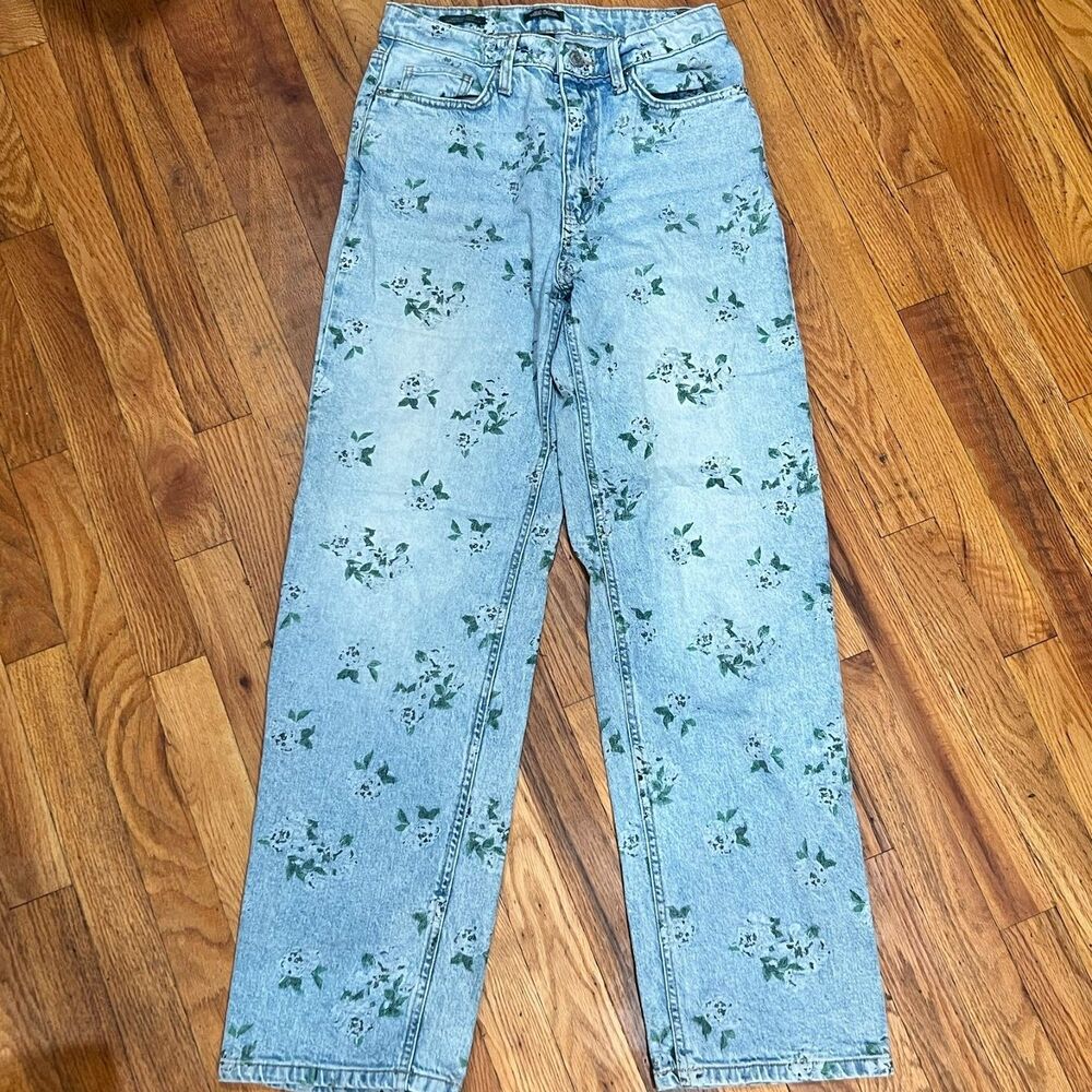 Wild Fable Floral 90s Relaxed Straight Jeans Size 4 Light Wash Denim High Rise